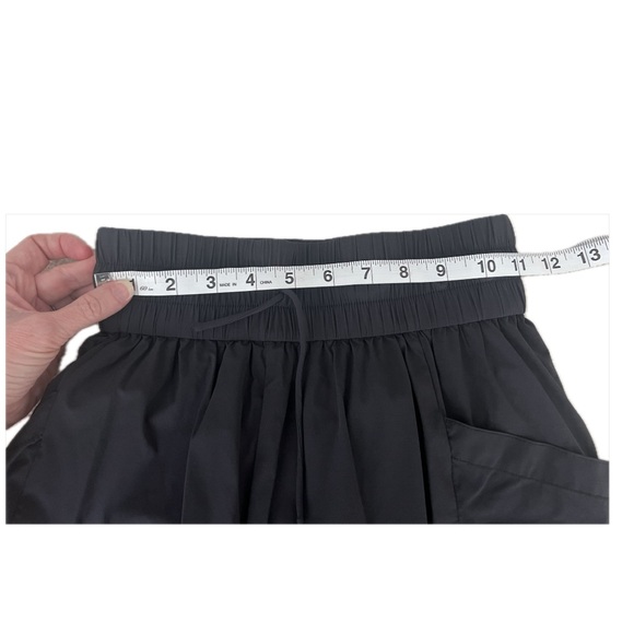 Sweaty Betty Circuit Workout Shorts XS - 2” inseam, inner liner/undershort - Picture 6 of 9